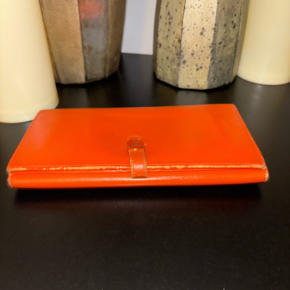Chanel Vintage Coco Button Caviar Leather Continental Long Wallet - Picture 6 of 16